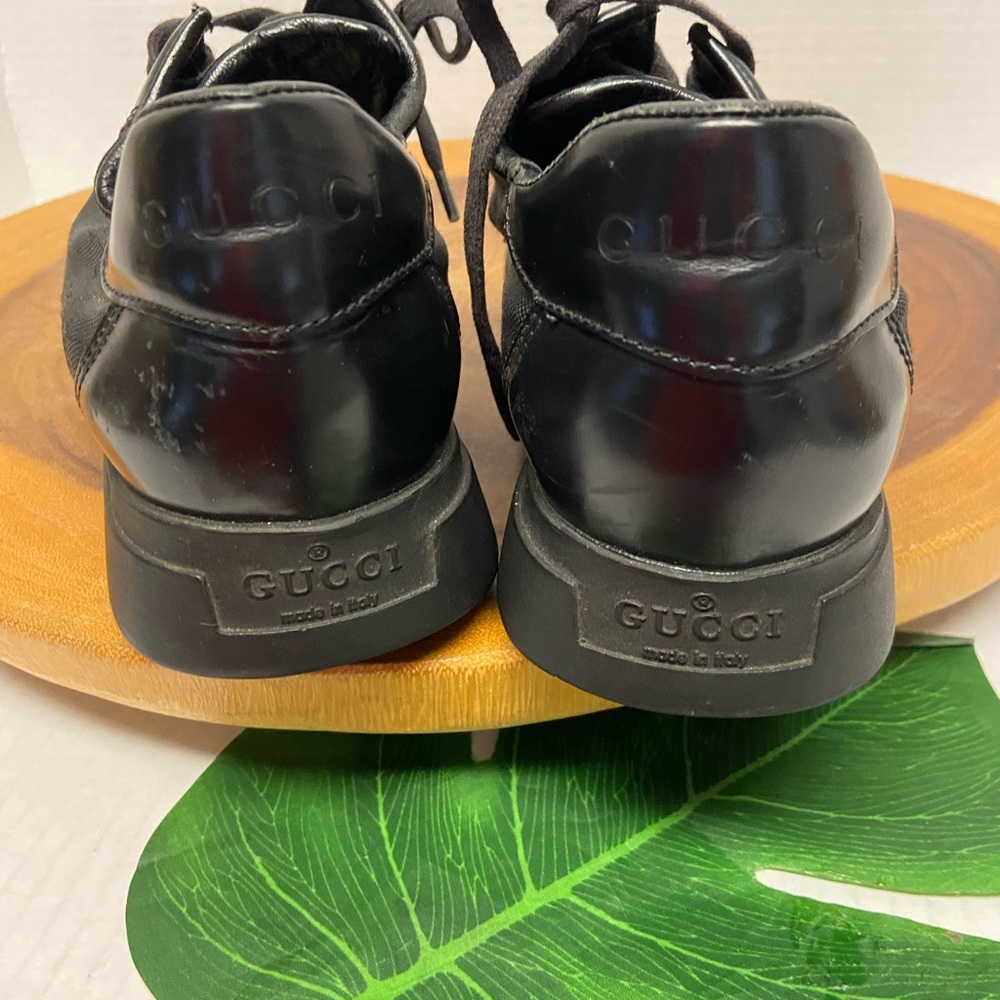 GUCCI Y2K Black Classic Stripe Sneakers - Picture 8 of 11